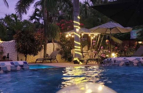 Brisas de Zicatela Hotel | Hotelito Swiss Oasis - Adults Only