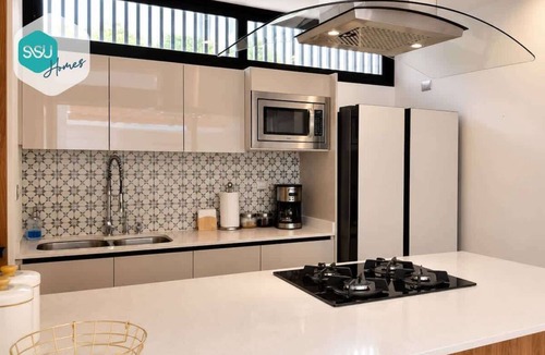 El Marques House | Huma Premium AAC Pool & Art | SISU Homes