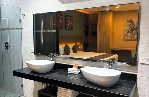 Centro Hotel | ILLUSION XPRESS Downtown Playa