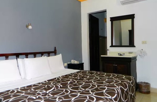 Centro Hotel | Inviting Standard Room with Easy Access to Downtown and Attractions | 2 Units