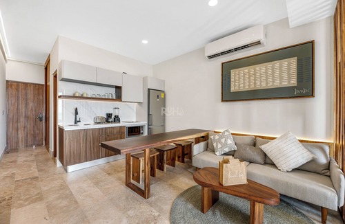 Luis Donaldo Colosio Apartment | Ixuh Ocean Front 5 Ave Playa del Carmen