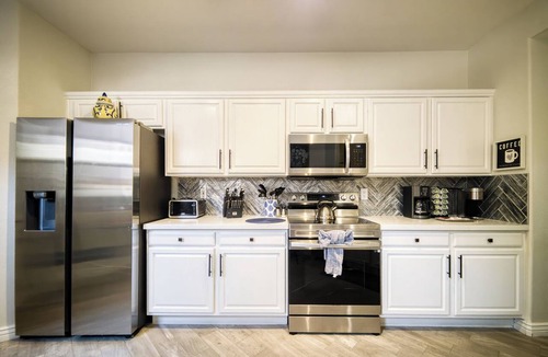 Kierland Condo | Kierland/Scottsdale 2BR Gated, Pool, Spa, 2 car Garage, Universal EV charger