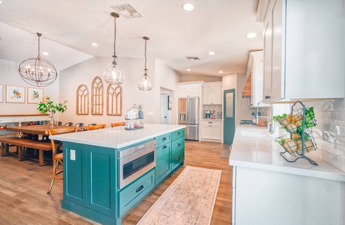 Avant House | Kierland Scottsdale w/Chef's Kitchen + Heated Pool, Arcades & Large Backyard
