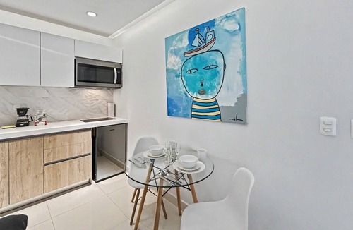 Luis Donaldo Colosio Apartment | King-size w/balcony 5-min walking to beach & 5th