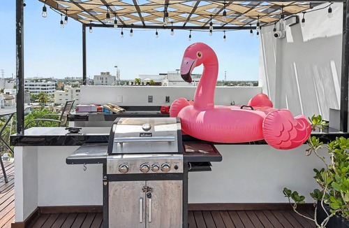 Luis Donaldo Colosio Apartment | King-size w/balcony 5-min walking to beach & 5th