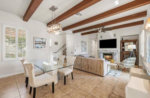 La Quinta Apartment | L44 Luxurious 2 Story Townhome - Newly Remodeled! condo