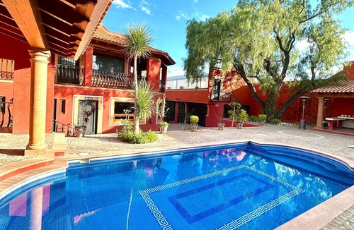 Tequisquiapan Hotel | LA CASA ROJA