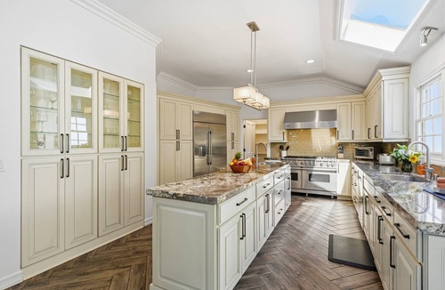 Country Club House | La Jolla Lifestyle Villa with Pool, Spa & Sports