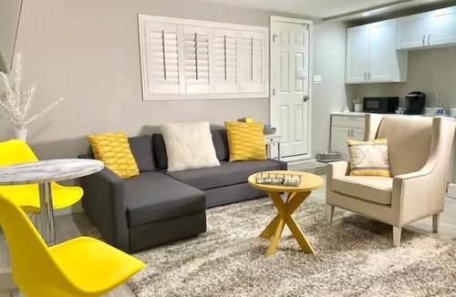 West Athens House | LA Modern Guesthouse/Near LAX/SoFi/Free Parking