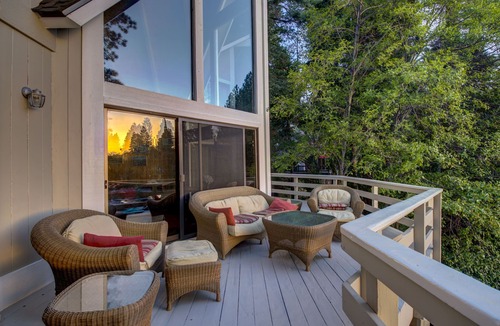 Blue Jay House | Lake Arrowhead Lakefront Home Best Location Private Dock Pet Friendly