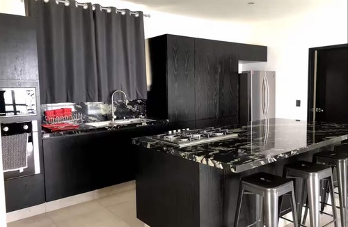 Chantepec Apartment | Lake view apartment ideal for home office