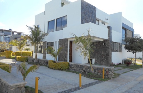 San Cristobal House | Lakefront home only 40 min from Guadalajara