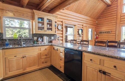 Boulder Bay Cabin | Lakeview Lodge - Across the street from the lake, Log Cabin, Arcade Game ,Lake Views