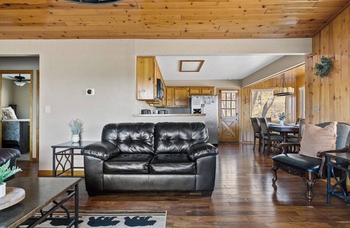 Upper Moonridge House | Large, luxury retreat with National Forest views