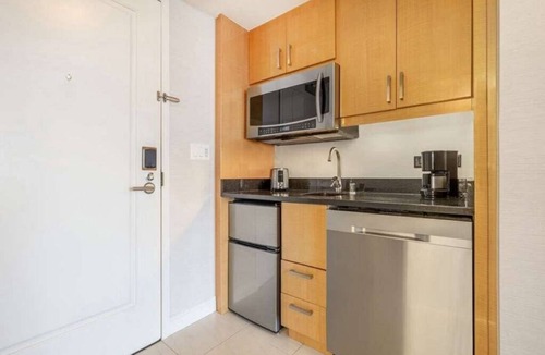 Las Vegas Apartment | Las Vegas | Pool & Strip Access | City Escape Stay