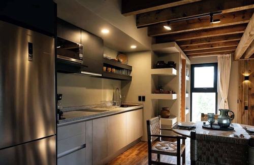 Bacocho Apartment | Loft de Madera con Alberca a 350m de Playa Zicatela