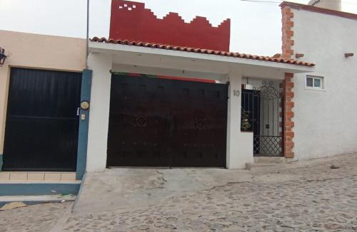Tequisquiapan House | Los Malvones
