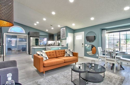 Temecula House | Lovely Modern Design 3-bedroom House in tranquil Temecula