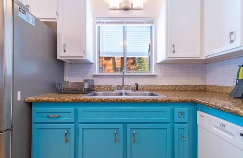 Country Club Estates House | Luna Lodge - 4BR, 2BA Close to Hike, Bike Trails