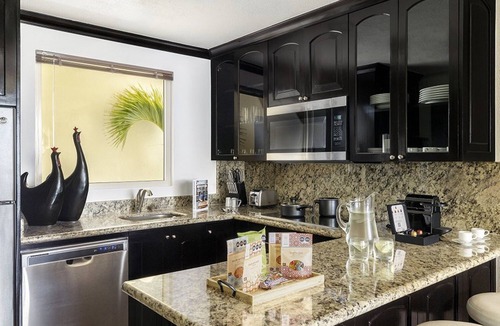 Punta Sam Resort | Luxurious One Bedroom Suite at Villa del Palmar Cancun Resort