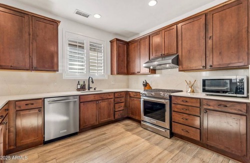 Flagstaff House | Luxury 3-bedroom +den house with AC among Ponderosa pines Flagstaff