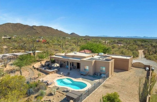 Picture Rocks House | Luxury Desert Retreat w/Pool, Hot Tub & Stunning Views - private 5+ acres