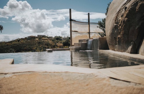 San Antonio de las Minas Cabin | Luxury Glamping Tent with Vineyard Views & Private Bathroom