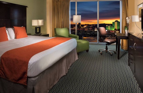 Laughlin Hotel | Luxury Guest Room | Aquarius Casino Resort | On the Colorado River