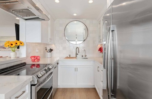 Carpinteria Condo | Luxury Oceanfront Condo | Panoramic Views, California King & Beach Access