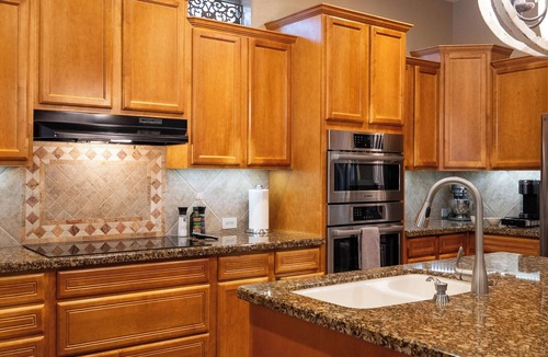 Power Ranch House | Luxury Power Ranch Estate- Pool, Spa & Golf Green