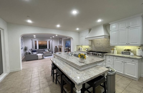 Turtle Ridge Villa | Luxury Turtle Ridge Villa with Ocean & City Light Views