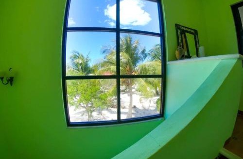 Celestun Villa | Magnifica y comoda Villa 85 a 100 mts del Mar