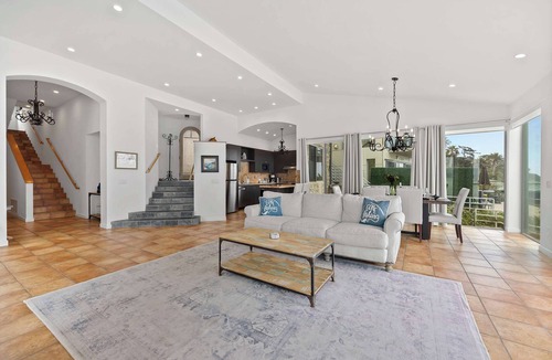Western Malibu House | Malibu 4BR Beachfront | Direct Beach Access + Views | C&C