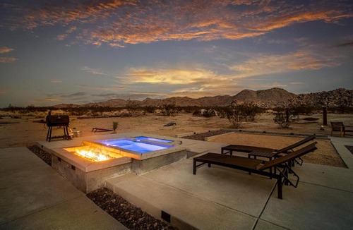 Panorama Heights House | @ Marbella Lane - The Moon Designer Home right behind the JTNP