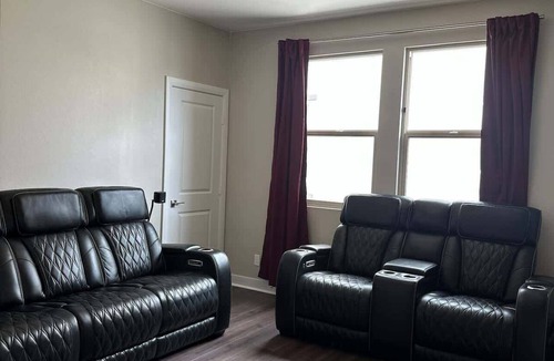 Garden Grove House | Minutes from Disneyland – Modern 4BR Retreat