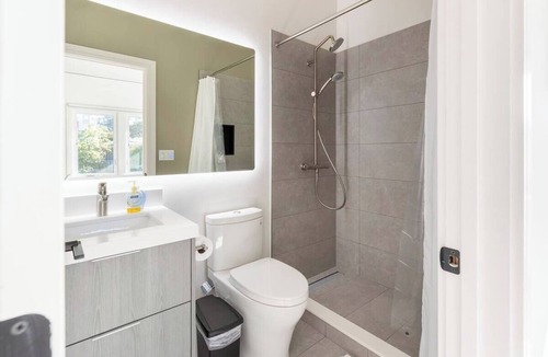 North Central House | Modern 3BR/3BA House 8min from SFO w/Free Parking