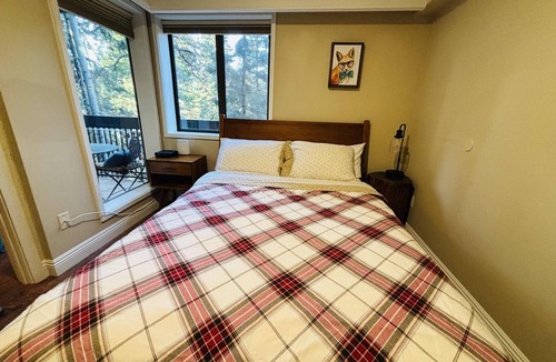 Incline Village Condo | Mountain Retreat: Cozy condo at Ski Way Ridge for your Lake Tahoe escape