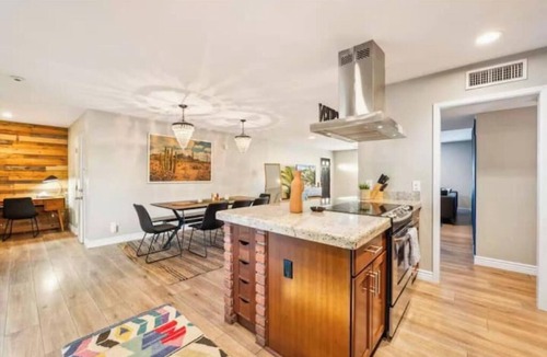 Scottsdale Estates Nine House | NEW Casa Rodeo, 4 Min to Old Town Scottsdale! Hot tub, No bunkbeds!