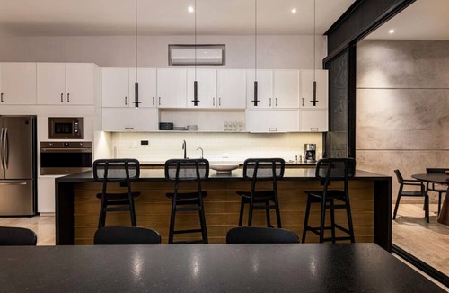 Centro House | Nymeria Luxurius family deisgn home in Mejorada