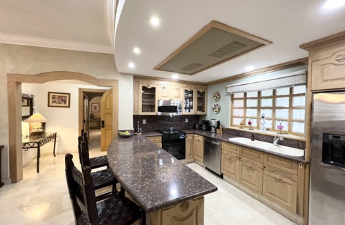 El Medano Ejidal Villa | Ocean-view Cabo escape w/BBQ, balcony, jetted tub, walk to beach & pool! #1203