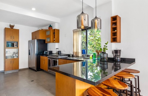 Conchas Chinas Condo | Ocean-view Conchas Chinas 3BR near beaches, dining, nightlife