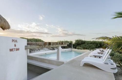 Miramar Apartment | Oceanfront Condo with Pool and Views Telchac | Depto B52