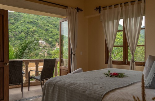 Boca de Tomatlan Villa | OceanFront Villa in Puerto Vallarta 2 Bed/Bath