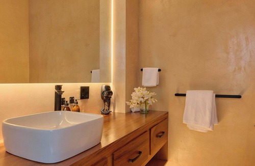 Barra de Colotepec Hotel | Oceanview King Suite w/Soaking Tub & Rooftop Terrace