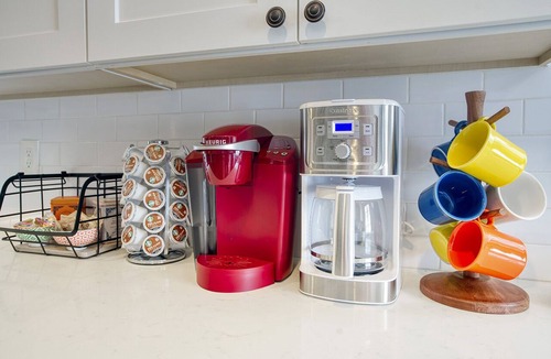Encanto House | ❤️of PHX in Historic Willo Heated Pool Chef's Kitchen Fast WiFi