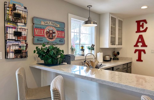 Scottsdale Country Acres House | Old Town VACATION Living! Heated Pool, Spa, Garden Bonus Rm + near Golf & Lake