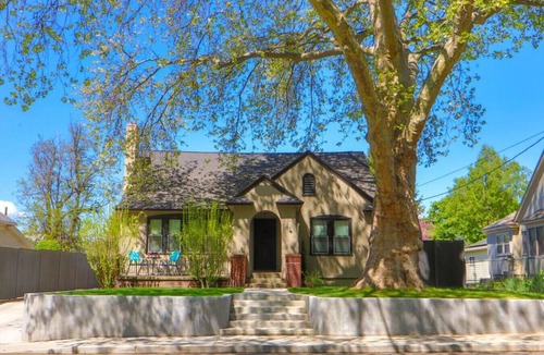 Walla Walla House | Park Place · Park Place - Across from Pioneer Park