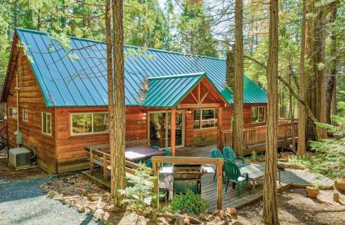 North Wawona House | Peace of Mine - Cabin inside Yosemite - Dog Friendly
