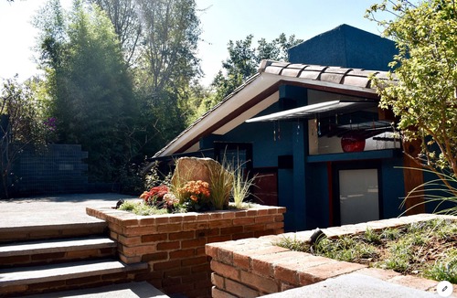 Agua Fria House | Peaceful, and comfy bungalow located near the woods, downtown, and highway!