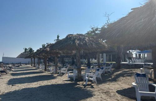Anton Lizardo Hotel | PELÍCANOS Hotel & Beach Club